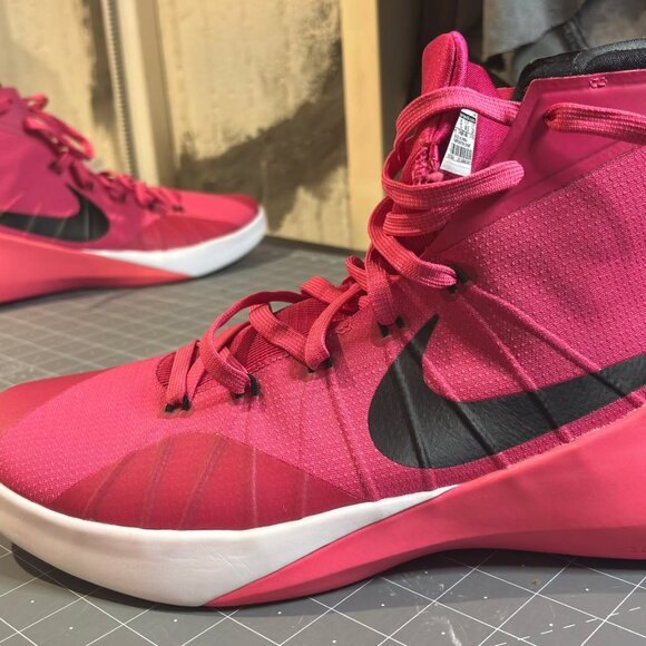 Nike Hyperdunk 2015 'Think Pink' - Picture 2 of 13